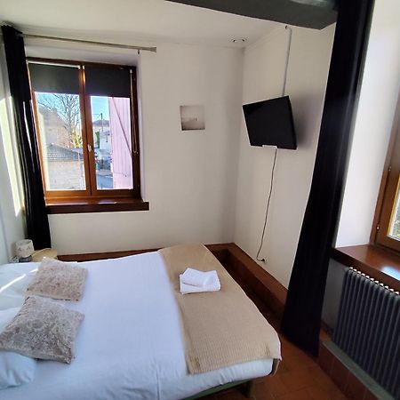 Hotel De La Place Loyettes Εξωτερικό φωτογραφία