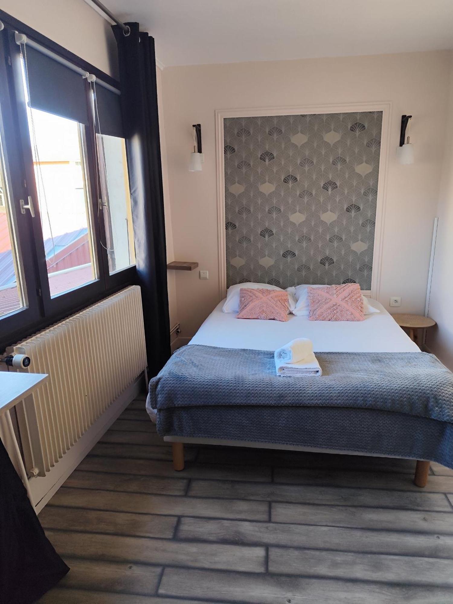 Hotel De La Place Loyettes Εξωτερικό φωτογραφία